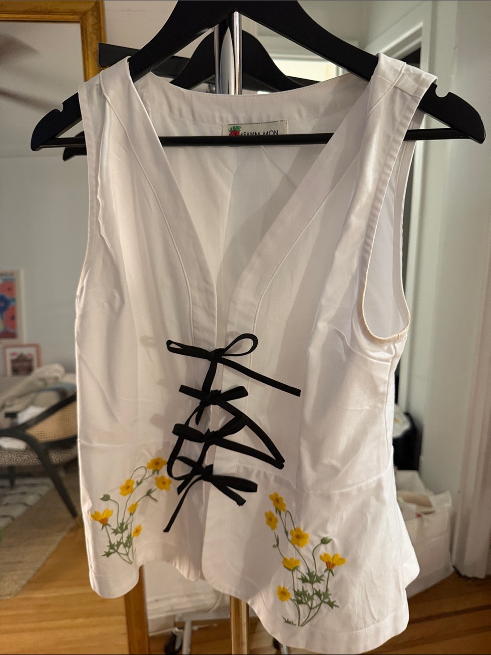 Fanm Mon White Sleeveless Lace-Up Camisole with Yellow Floral Embroidery